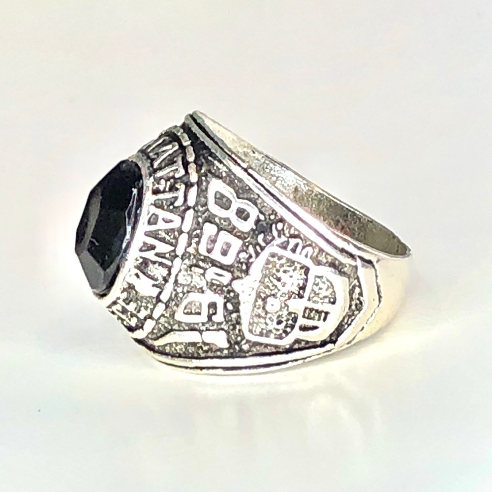 Ring - Picture 3 of 3